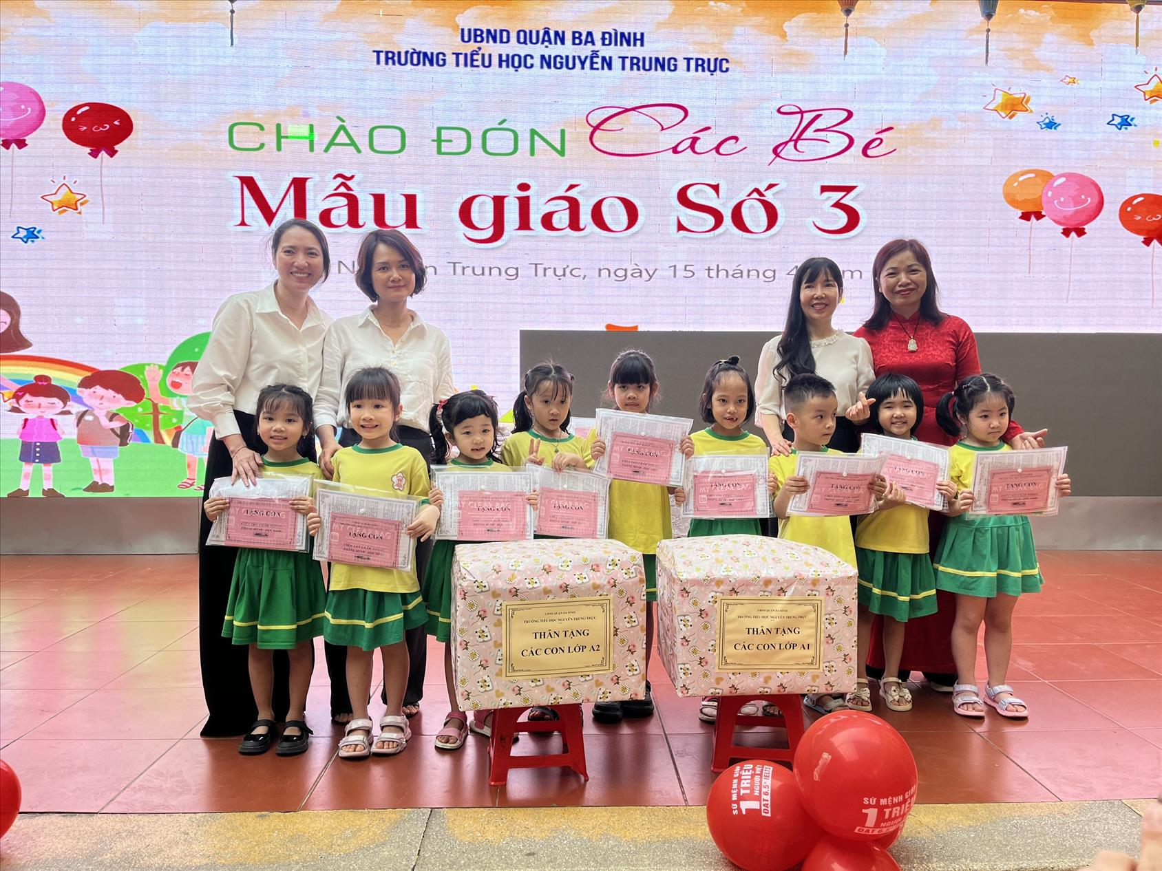 Các bé khối Mẫu Giáo lớn Trường Mẫu giáo Số 3 hào hứng tham quan trường Tiểu học Nguyễn Trung Trực